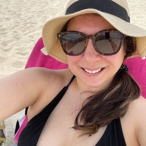 Meet your Posher, Victoria